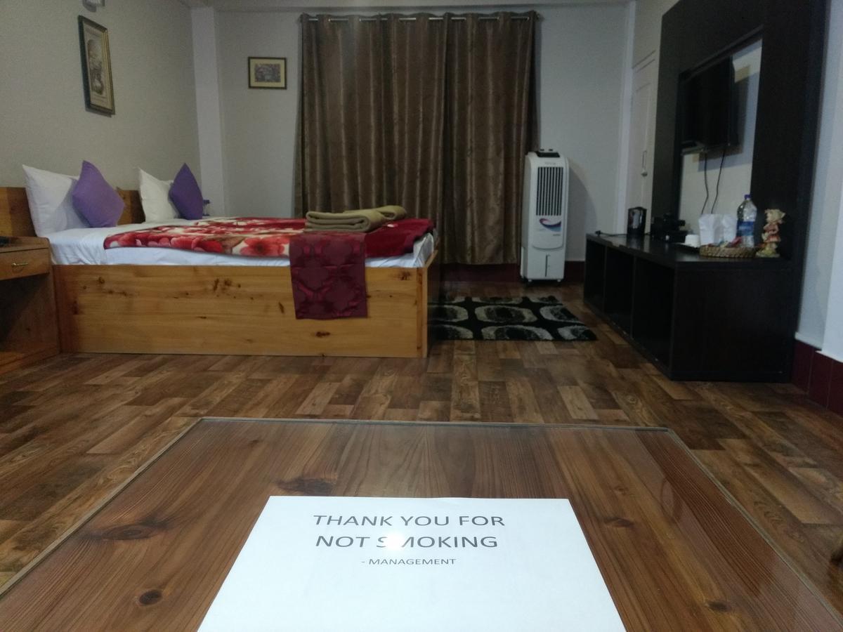ホテル Aapas Residency カリンポン エクステリア 写真