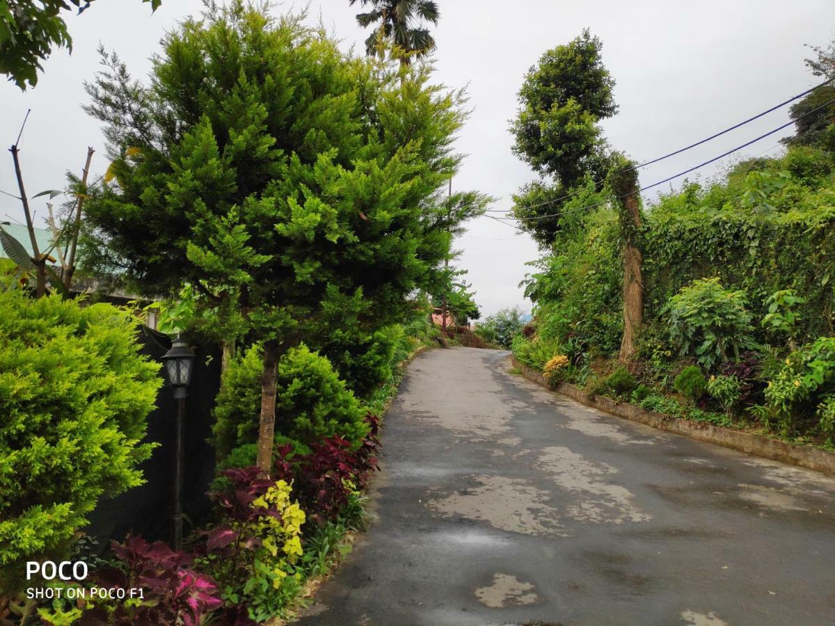 ホテル Aapas Residency カリンポン エクステリア 写真